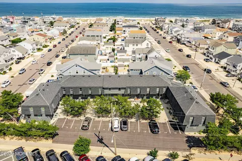 75 Grand Central Ave Apt Private Side Yard #PRIVATE SIDE YARD  2, Lavallette, NJ 08735