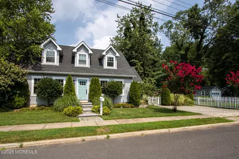 36 Orchard St, Red Bank, NJ 07701