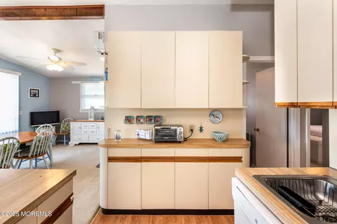 Kitchen - 1003 Capstan Dr, Forked River, NJ 08731 photo 4 of 4
