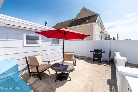 Exterior - 1003 Capstan Dr, Forked River, NJ 08731 photo 10 of 15