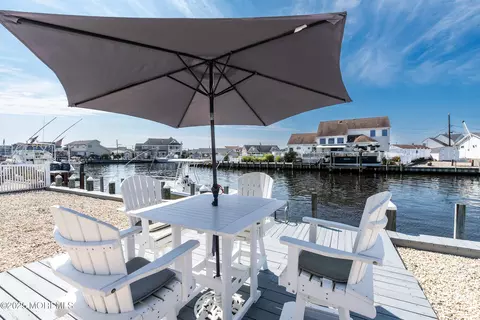 Exterior - 1003 Capstan Dr, Forked River, NJ 08731 photo 8 of 15