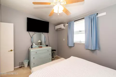 Bedroom - 1003 Capstan Dr, Forked River, NJ 08731 photo 4 of 4