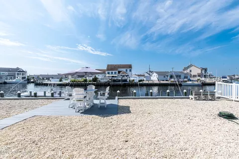 Exterior - 1003 Capstan Dr, Forked River, NJ 08731 photo 7 of 15