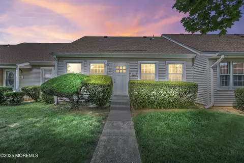 41 Piazza San Paola #C, Freehold, NJ 07728