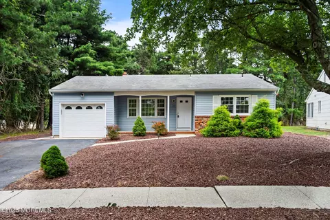 26 Piermont Rd, Toms River, NJ 08757