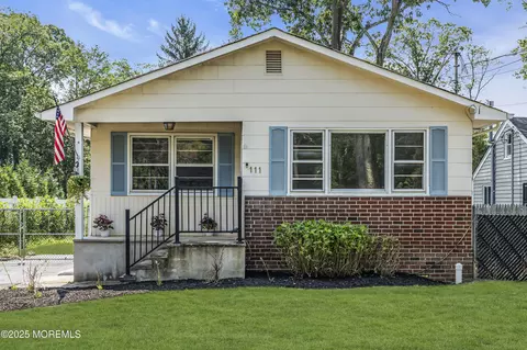 111 W 1st St, Howell, NJ 07731