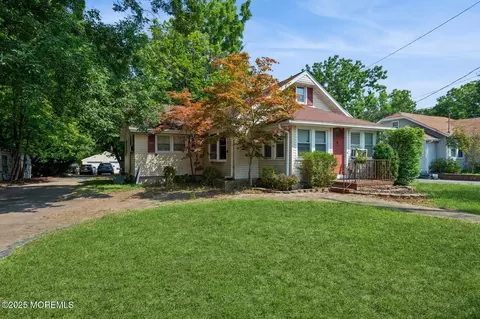 39 Clayton Ave, Toms River, NJ 08755