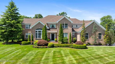 4 Malibu Ct, Jackson, NJ 08527