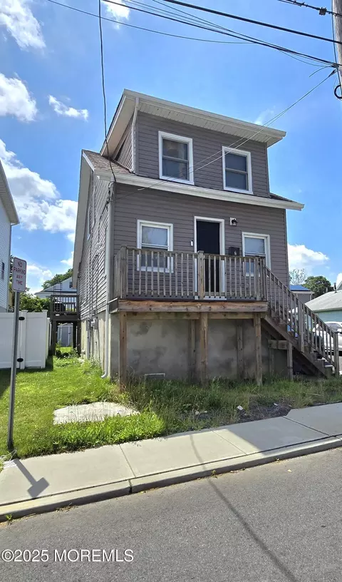 7 Woodside Ave, Keansburg, NJ 07734