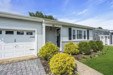 89 Carlisle Rd, Toms River, NJ 08757