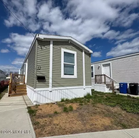 12 Mary Ann Ct, Keansburg, NJ 07734
