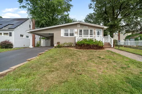893 Greenwood Ave, Keyport, NJ 07735