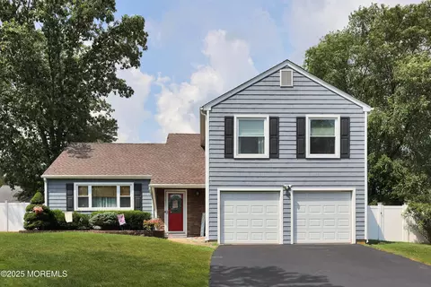 872 Devonshire Rd, Toms River, NJ 08753