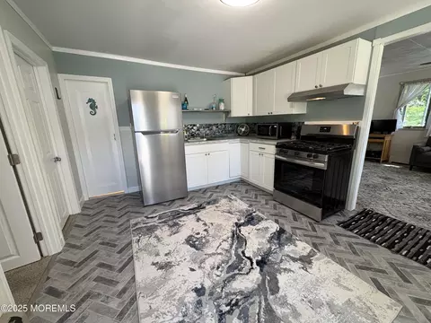 35 Keelson Dr, Waretown, NJ 08758 photo 8