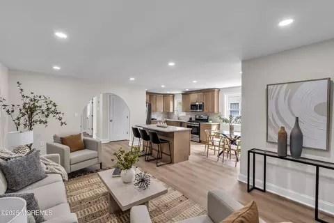 32 Mariner Pl, Brick, NJ 08723