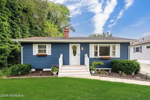519 Bay Blvd, Bayville, NJ 08721