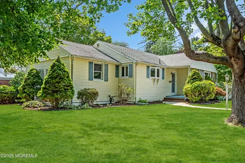 10 E Chestnut Pl, West Long Branch, NJ 07764