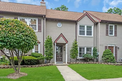 28 Independence Ct, Jackson, NJ 08527