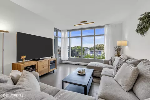 15 Morris Ave #221, Long Branch, NJ 07740