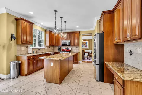Kitchen - 12 Conor Rd, Jackson, NJ 08527 photo 3 of 9