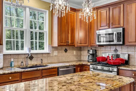 Kitchen - 12 Conor Rd, Jackson, NJ 08527 photo 4 of 9