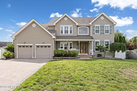 153 Vivas Dr, Barnegat, NJ 08005