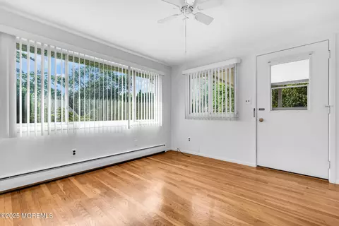1 Falcon St # D, Manchester, NJ 08759