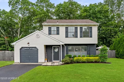 47 Bristlecone Dr, Howell, NJ 07731