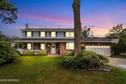 33 Jordan Dr, Toms River, NJ 08755