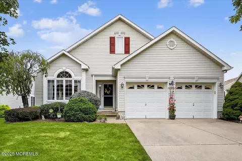 1 Spyglass Dr, Jackson, NJ 08527