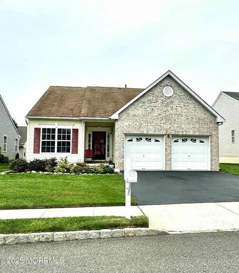 23 Snowberry Ln, Howell, NJ 07731
