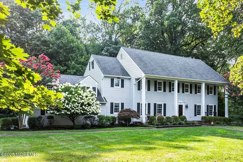 5 Page Dr, Lincroft, NJ 07738