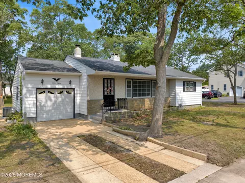 1215 Dorsett Dock Rd, Point Pleasant, NJ 08742