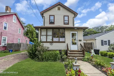46 Conover St, Freehold, NJ 07728