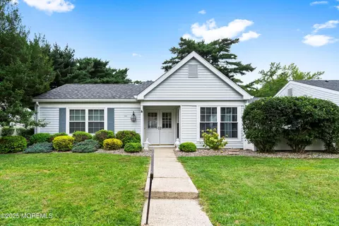 542 Norwich Ct # A, Manchester, NJ 08759
