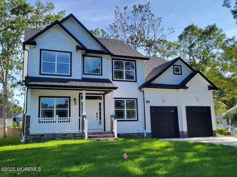 1215 Canal Ave, Manahawkin, NJ 08050