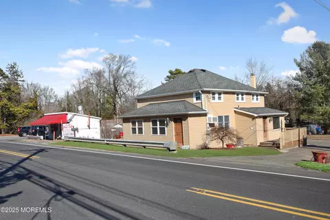 45 Cassville Rd, Jackson, NJ 08527