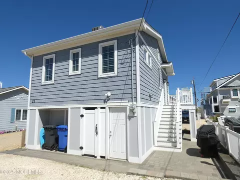 21 E Cormorant Way, Lavallette, NJ 08735
