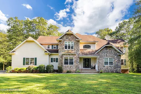 10 Cherise Ct, Jackson, NJ 08527