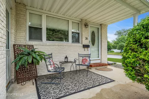 36 Georgetown Dr, Toms River, NJ 08757