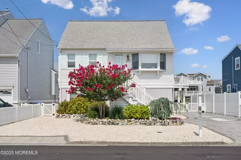 1266 Paul Blvd, Manahawkin, NJ 08050