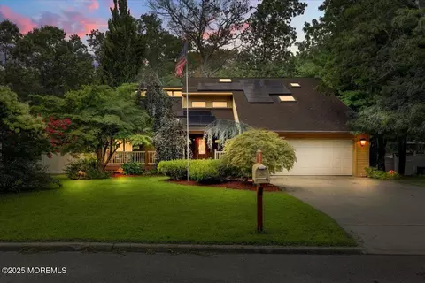 1112 Formicola St, Toms River, NJ 08753