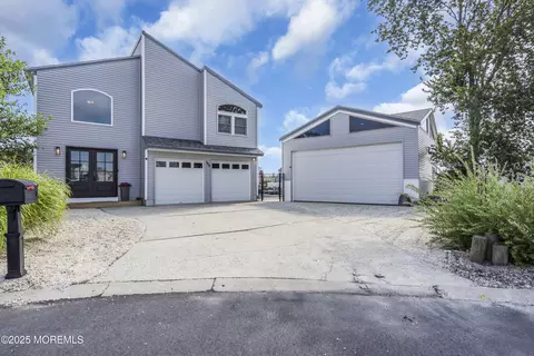 108 Eliza Ln, Beach Haven West, NJ 08050
