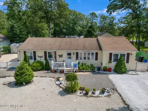 158 Forge Rd, West Creek, NJ 08092