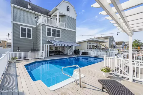 Exterior - 46 E Coral Dr, Brick, NJ 08723 photo 4 of 16
