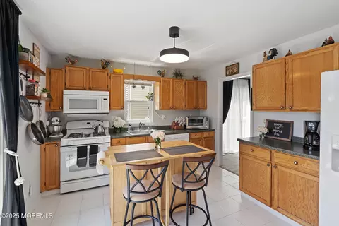 Kitchen - 43 Red Maple Dr, Brick, NJ 08724 photo 2 of 3
