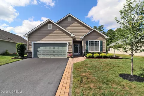 669 Timberline Ln, Manchester, NJ 08759