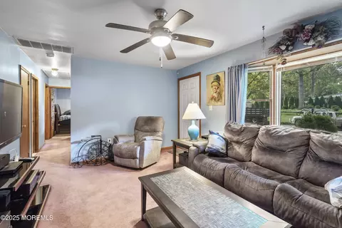 11 Murdock Pl, Jackson, NJ 08527 photo 4