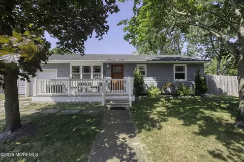 79 Maplewood Dr, Brick, NJ 08723
