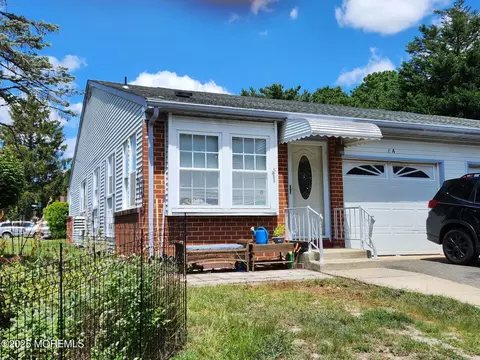8 Birchwood Dr # -A, Whiting, NJ 08759